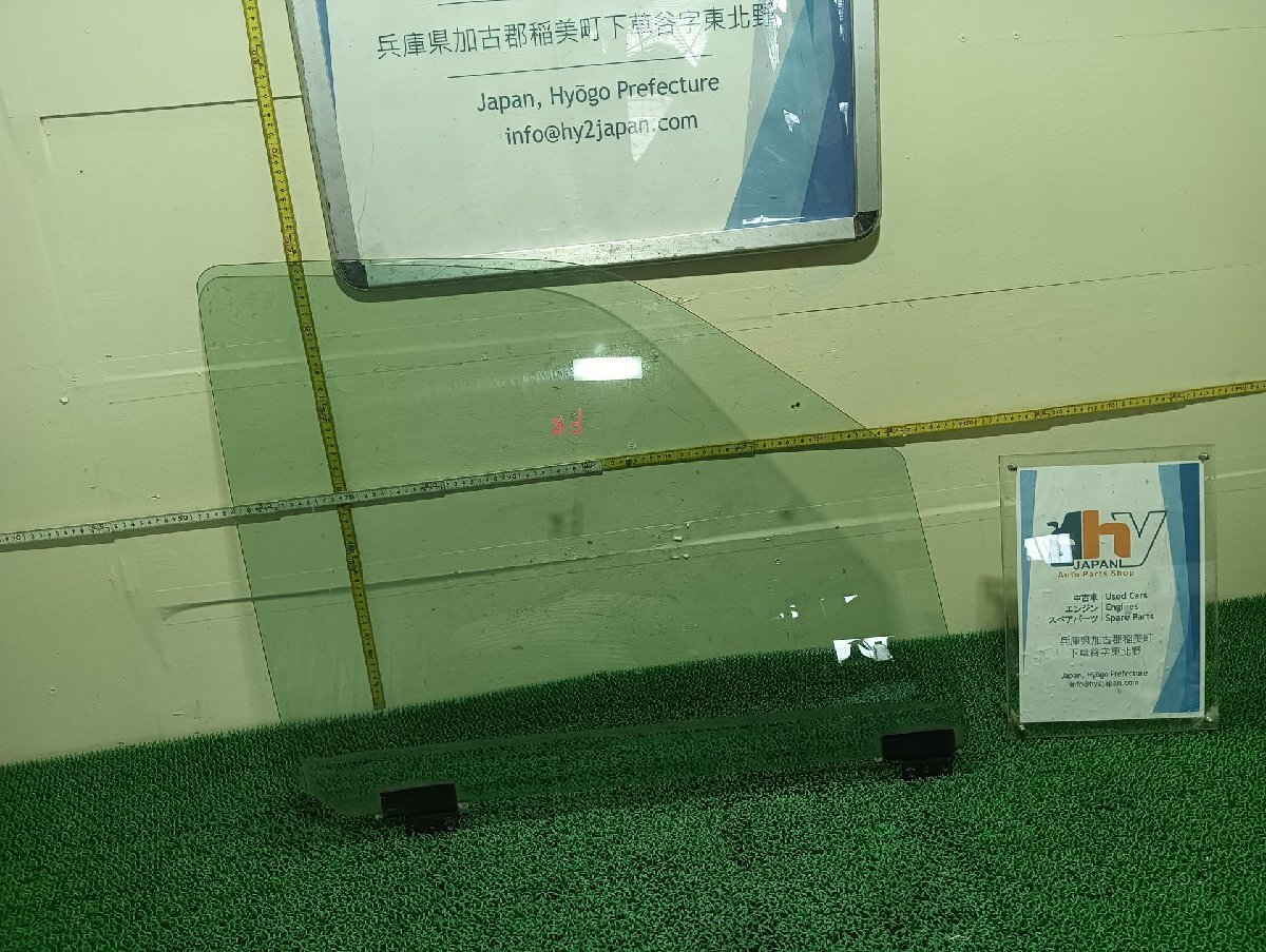 リンカーン 右 フロントドアガラス ナビゲーター , 2005 #hyj NSP215539