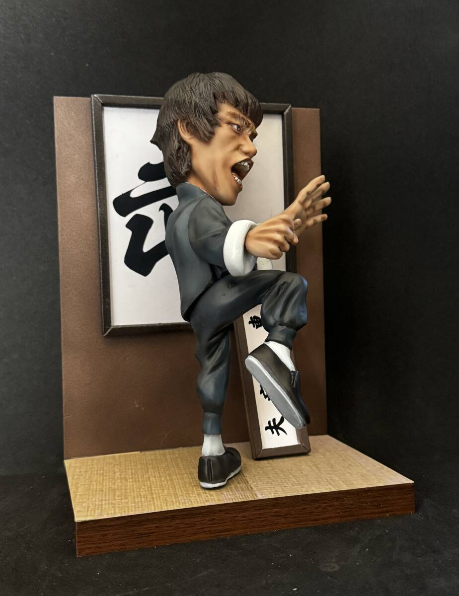 デフォルメフィギュア完成品　ドラゴン怒りの鉄拳　ブルース・リーS
