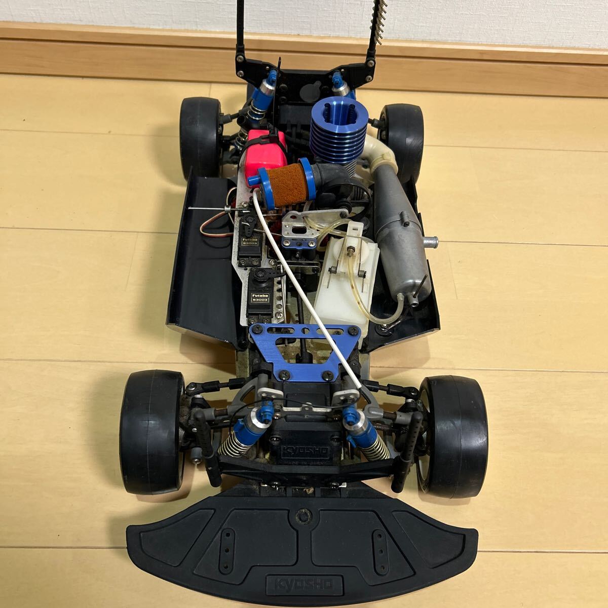 1/8 京商 スカイライン GT-R R34 ラジコン ガソリン エンジン 1/8 京商 スカイライン GT-R R34 ラジコン ガソリン エンジン