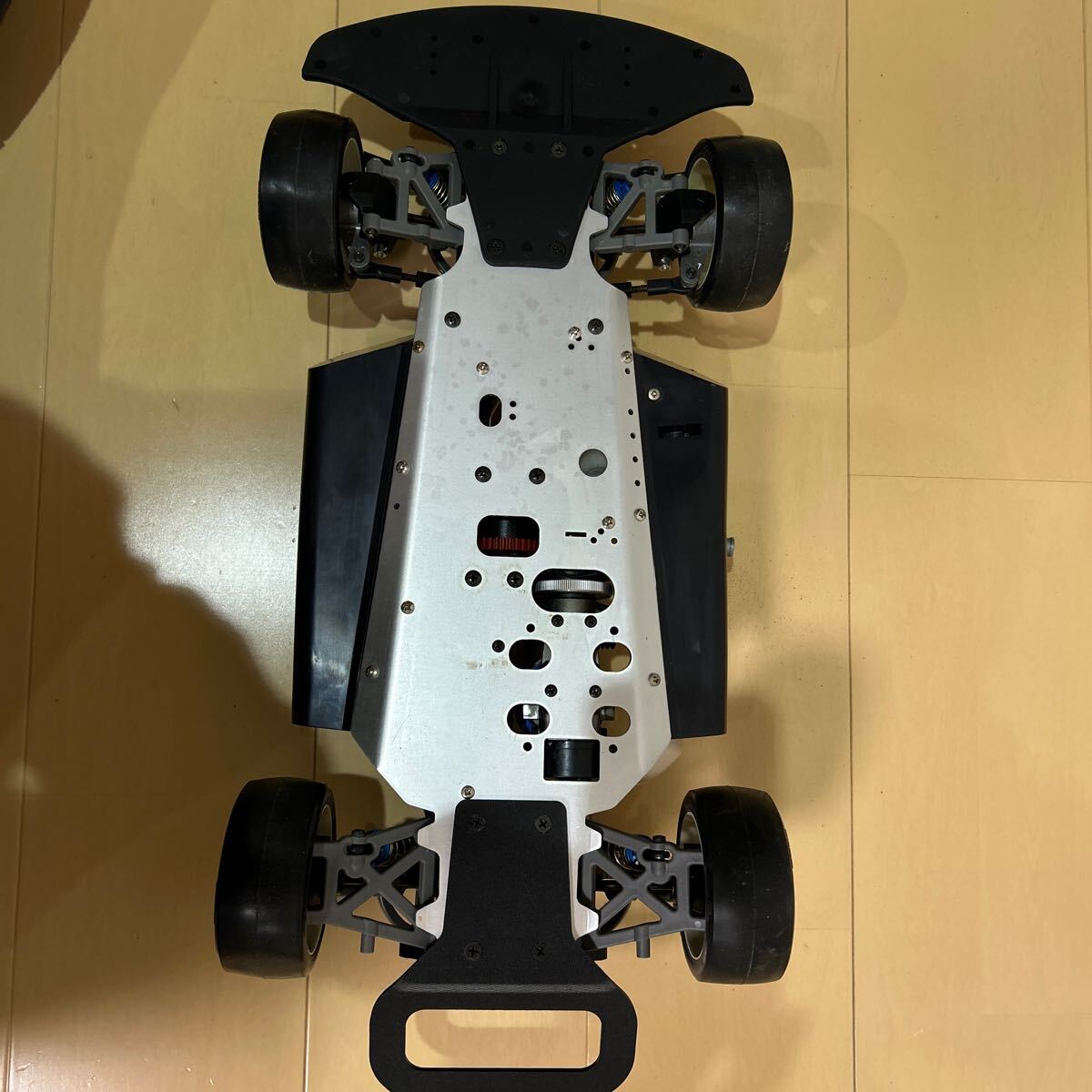 1/8 京商 スカイライン GT-R R34 ラジコン ガソリン エンジン 1/8 京商 スカイライン GT-R R34 ラジコン ガソリン エンジン