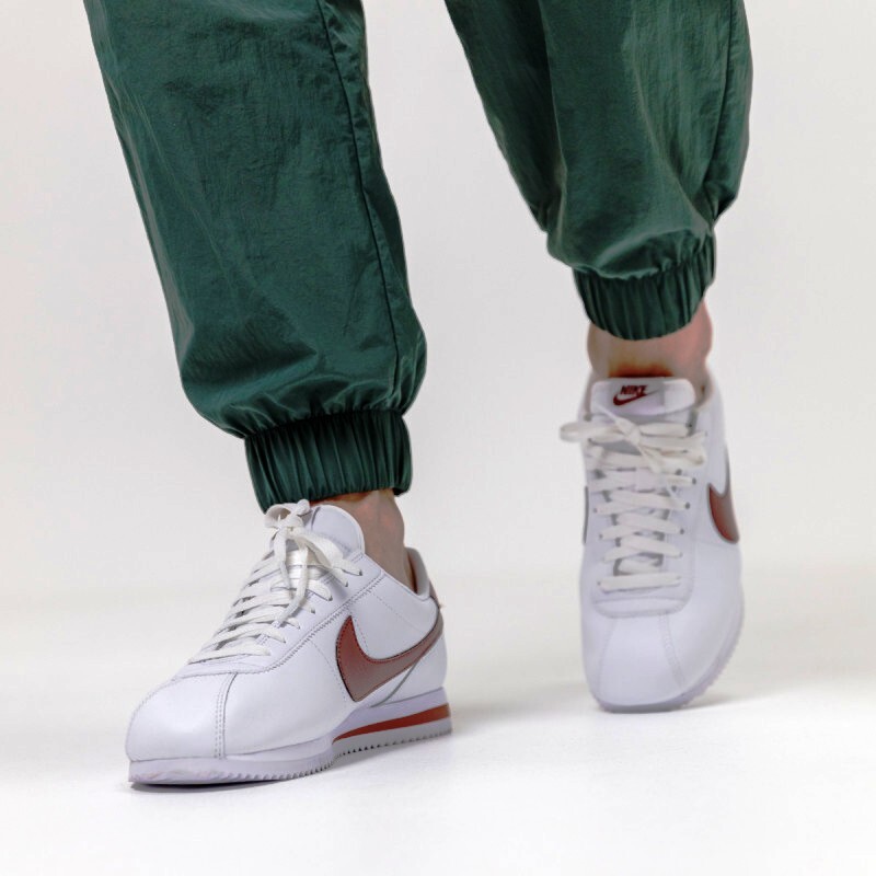 24年製 超美品 名作 NIKE CORTEZ ナイキ コルテッツ スニーカー メンズ ホワイト 白 DM4044-107 US10.5 JP28.5cm_画像1