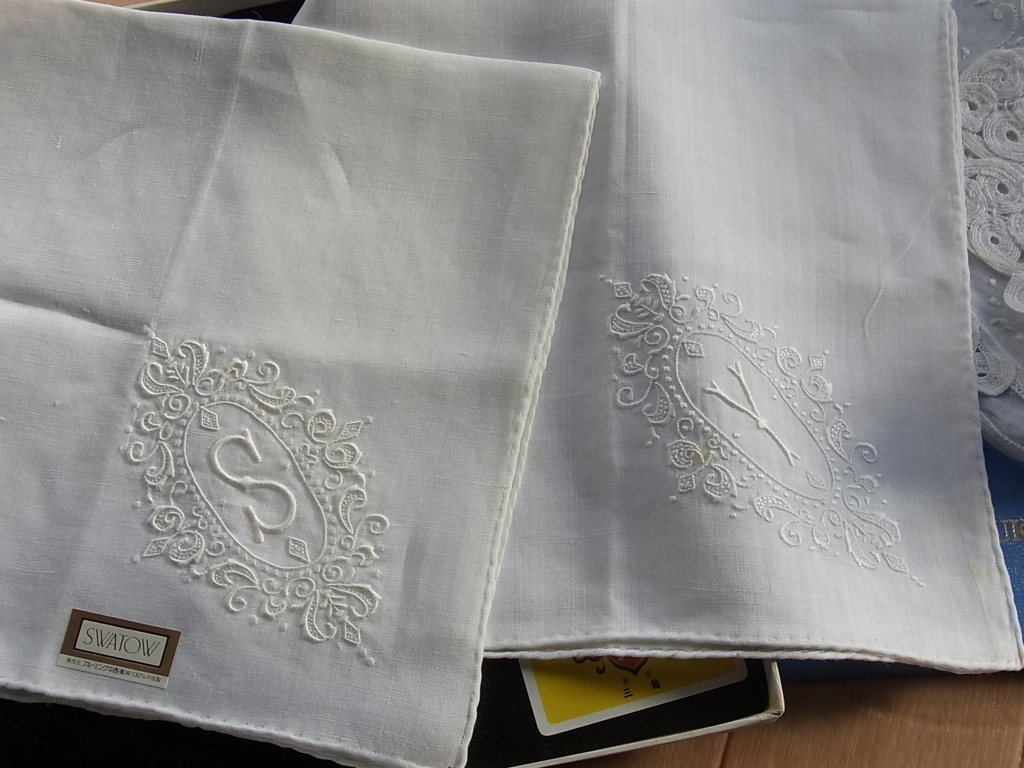 SWATOW スワトウ イニシャル刺繍入り 麻 2枚 & そしゅう 綿 1枚 、刺繍 ハンカチーフ/未使用 *長期個人保管品_画像10