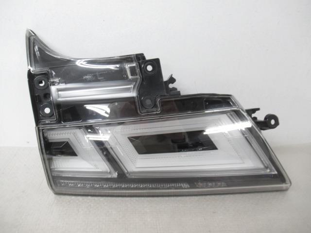 ヴェルファイア DBA-AGH30W 左フィニッシャーランプ 81591-58380 354236 後期 シーケンシャル無 リアフォグ無 KOITO 58-83