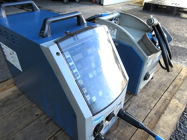 18421-1 ダイヘン デジタル半自動溶接機 DM-350 本体のみ(送給装置付き)2008年式