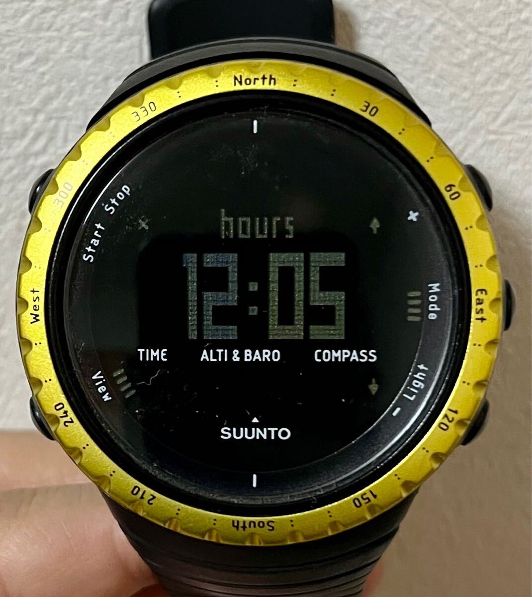 ★メンズ腕時計 デジタル SUUNTO スント SUUNTO CORE BLACK YELLOWブラックイエロー アウトドアウォッチ 稼働品