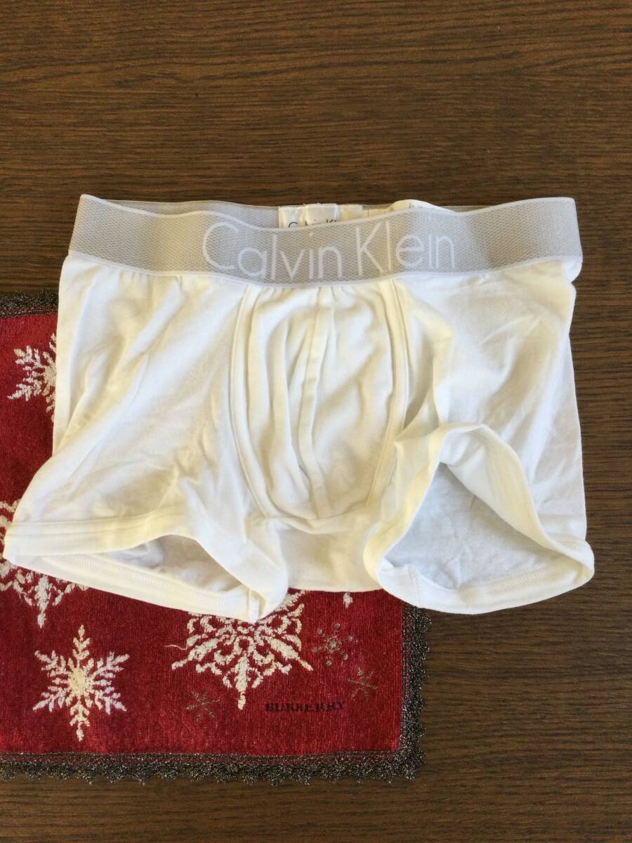 Calvin klein カルバンクライン　ボクサーパンツ　サイズMオフホワイト