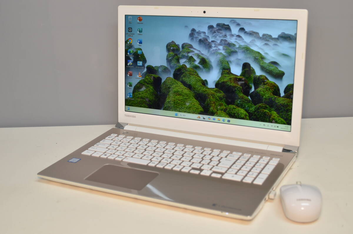 中古良品ノートパソコン 東芝 T45/GGD Windows11+office 爆速SSD256GB core i3-8130U/メモリ8GB/15.6インチ/webカメラ/無線/DVDマルチ/24H2