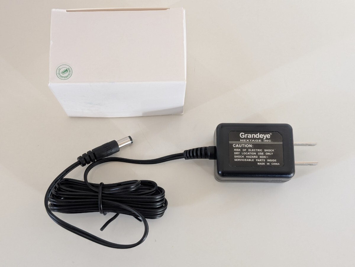 送料無料【新品】防犯カメラ　ACアダプタ Grandeye 出力12V 1A 型番GEO101U-1210　復(fù)數(shù)あり　電源コード　即発送　復(fù)數(shù)個(gè)あり