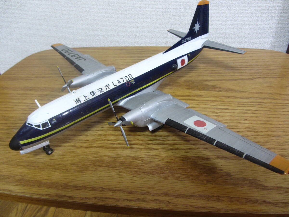 【送料無料　完成品　管理品】バンダイ　日本航空機製造　YSー11　プラモデル