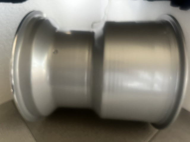 34000円 レーシングホイル F1 F2 F3000 センターロック スピード 34000円 レーシングホイル F1 F2 F3000 センターロック スピード
