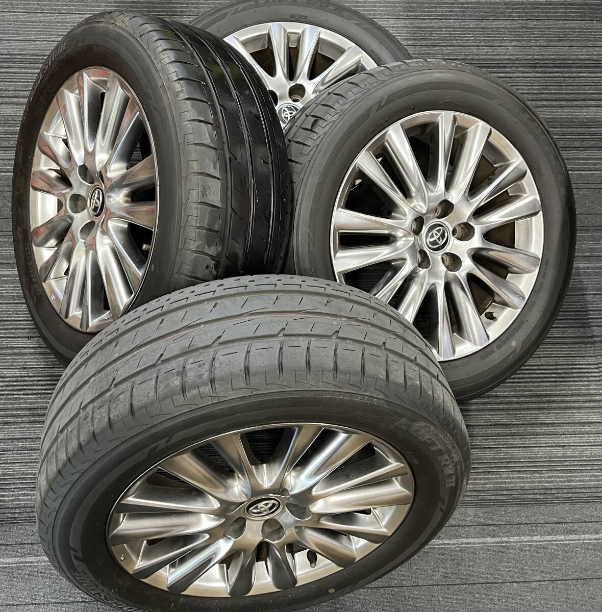 TOYOTA HARRIER トヨタ ハリアー 60系 純正ホイール 235/55R18 TOYOTA HARRIER トヨタ ハリアー 60系 純正ホイール 235/55R18