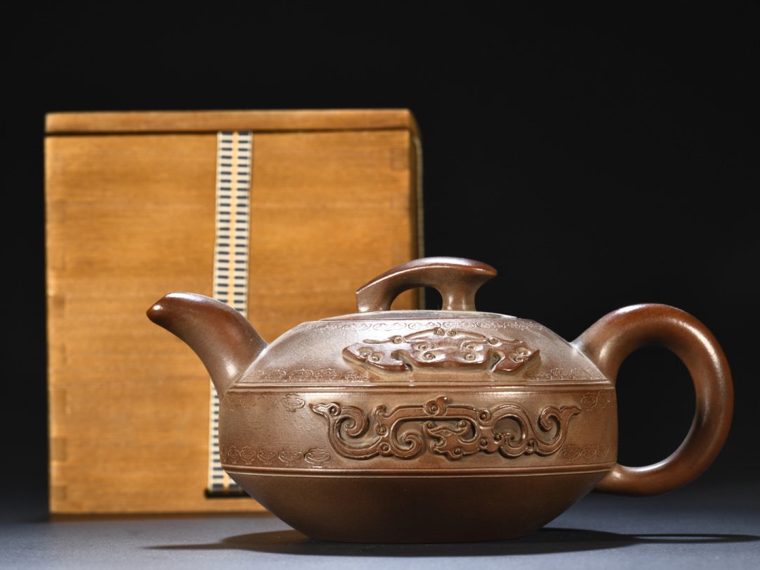 【オンラインショップ】 共箱 龍紋茶壺 陳用卿製 安】明時代 宜興紫砂 朱泥急須 常滑 施釉陶