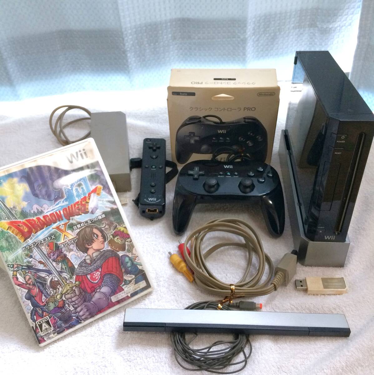 任天堂Nintendo wii 本体セット 黒ブラック ソフト1本おまけ 任天堂Nintendo wii 本体セット 黒ブラック ソフト1本おまけ