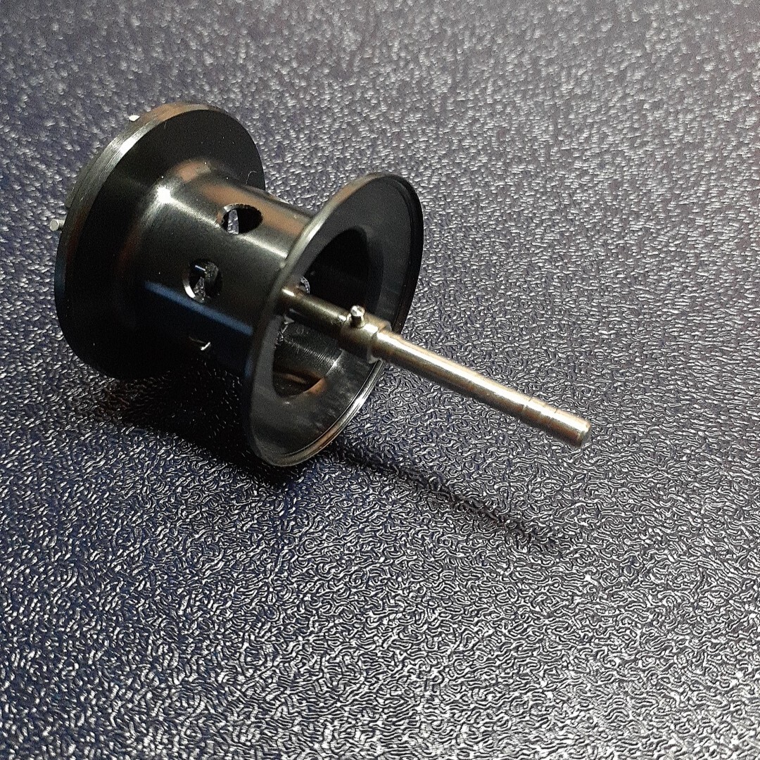 美品 限定リール スプール V2MGメタニウム ( 検索 シマノ メタニウム 07 11 13 15 16 20 22 24 25 メタニウム MGI DC MG7 V2MG7 　)