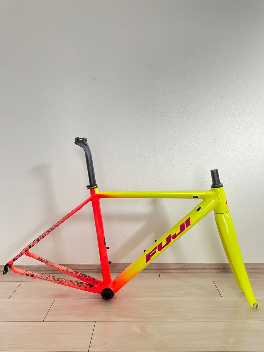 Bibian 比比昂- 【プロ供給モデル】Fuji Roubaix1.3 フレーム Bibian 比比昂- 【プロ供給モデル】Fuji Roubaix1.3 フレーム