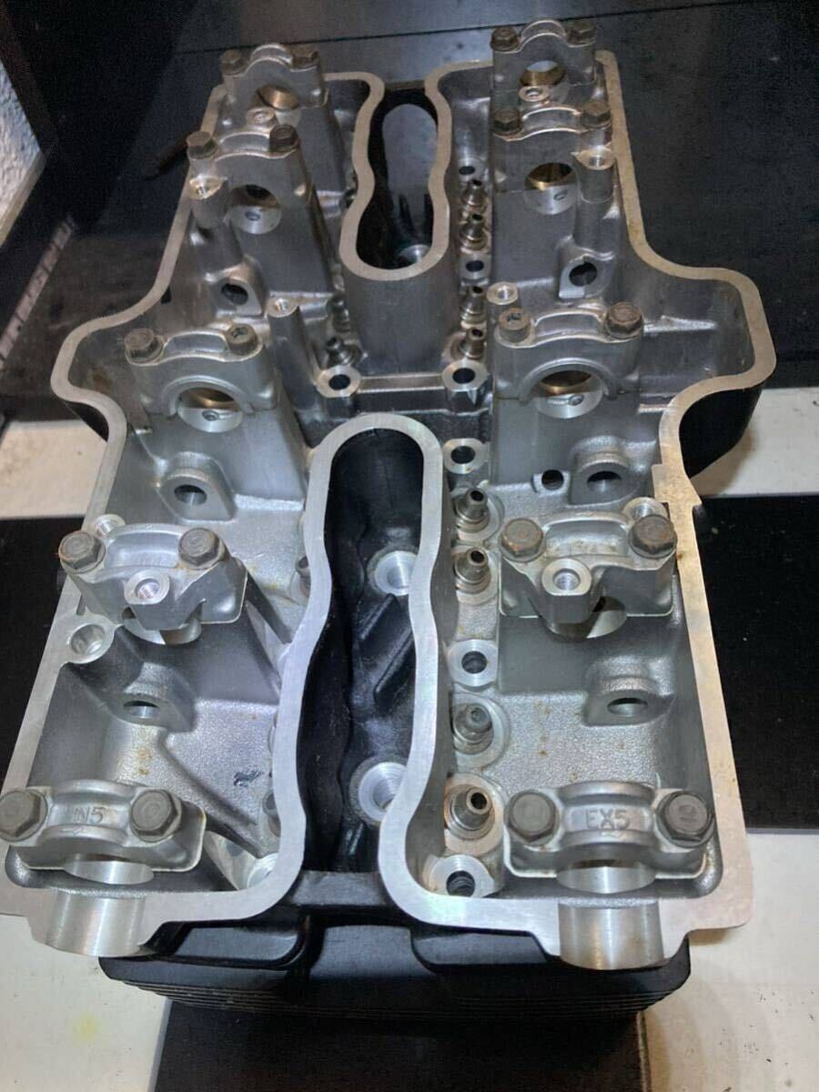 激レアCBX400FF CBX CBX400 2型 新品シリンダーヘッド CBR400F 激レアCBX400FF CBX CBX400 2型 新品シリンダーヘッド CBR400F