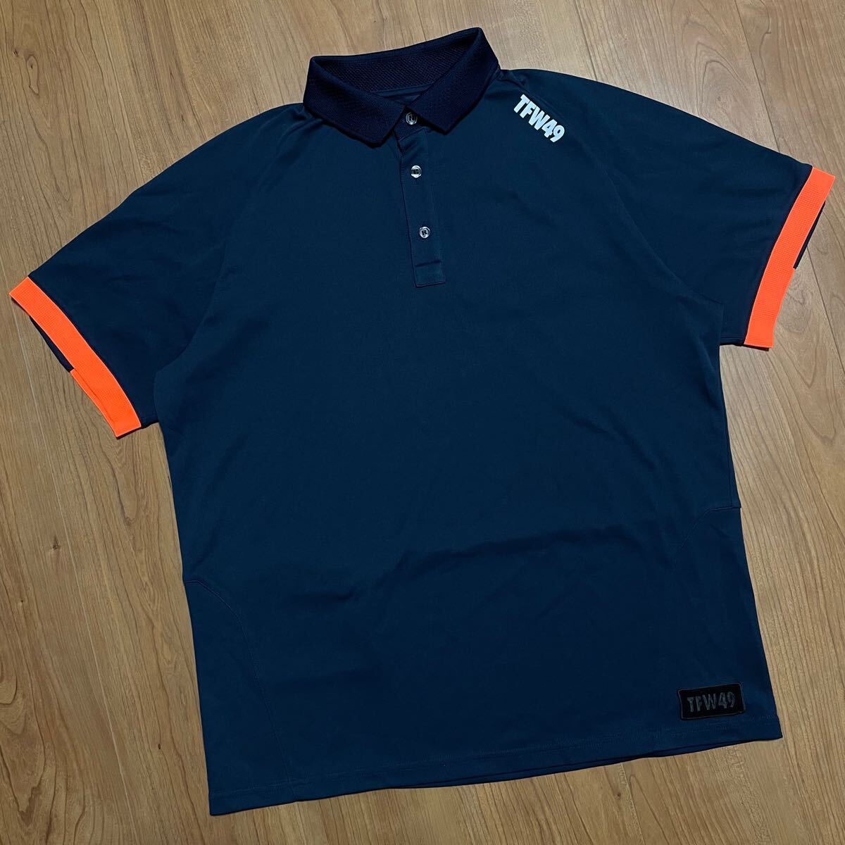 TFW49 ネイビーポロシャツ TFW49 - 【期間限定ポイント10倍】【25SS】 LINE SLEEVE POLO