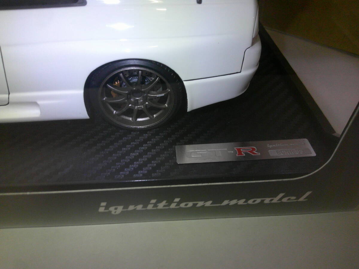 イグニッションモデル NISSAN SKYLINE GT-R R33 ホワイト イグニッションモデル NISSAN SKYLINE GT-R R33 ホワイト
