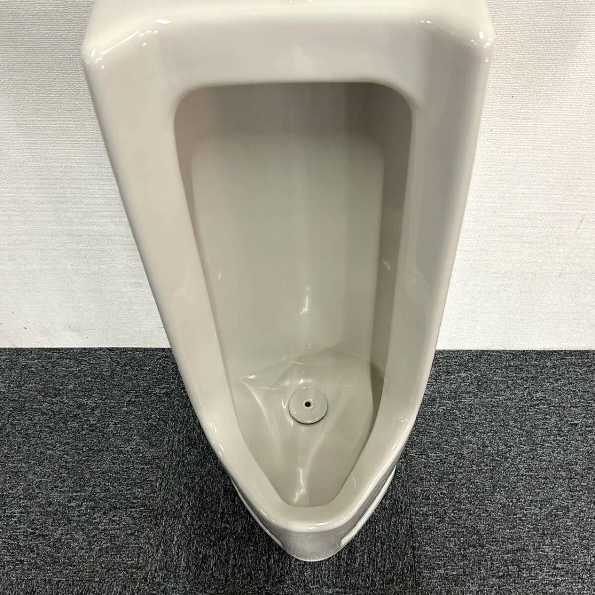 中古】INAX 男性用トイレ 便器「U-321」床置床排水小便器☆#BW1 中古】INAX 男性用トイレ 便器「U-321」床置床排水小便器☆#BW1