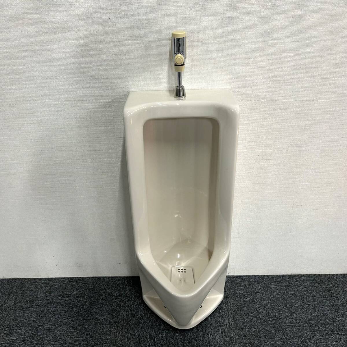 中古】TOTO 男性用トイレ 便器「U307C」床置床排水小便器☆#SC1 中古】TOTO 男性用トイレ 便器「U307C」床置床排水小便器☆#SC1