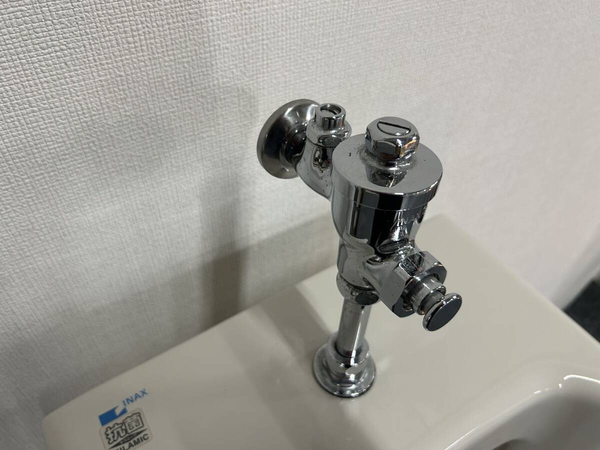 中古】INAX 男性用トイレ 便器「U-321」床置床排水小便器☆#BW1 中古】INAX 男性用トイレ 便器「U-321」床置床排水小便器☆#BW1