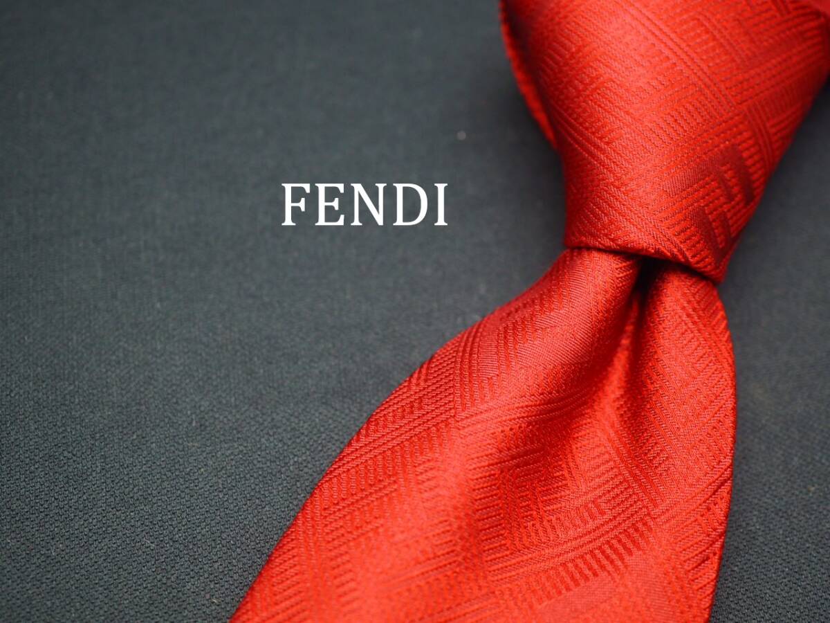 美品【FENDI フェンディ】 C1344 ロゴ 赤 RED SILK ブランド ネクタイ 古着 良品