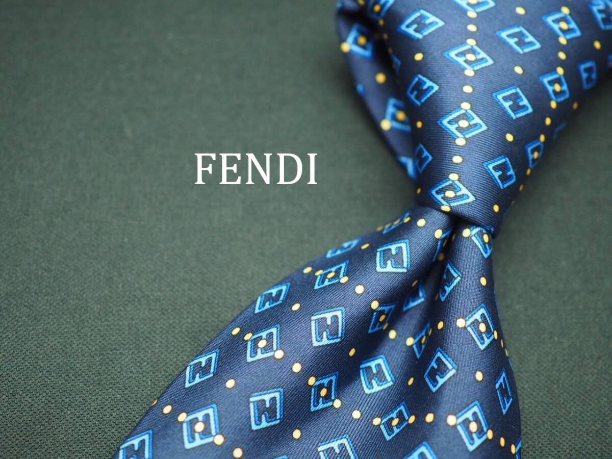 美品【FENDI フェンディ】 C1358 ロゴ ネイビー SILK ブランド ネクタイ 古着 良品