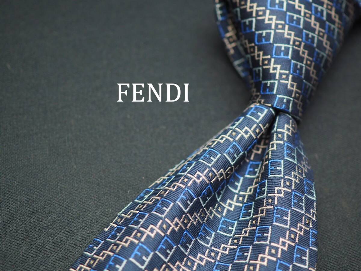 美品【FENDI フェンディ】 C1366 ロゴ ネイビー SILK ブランド ネクタイ 古着 良品