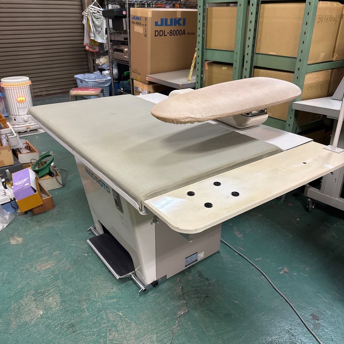 25011407 NAOMOTO ナオモト FB アイロン仕上げ台 100v 50Hz 動作 25011407 NAOMOTO ナオモト FB アイロン仕上げ台 100v 50Hz 動作