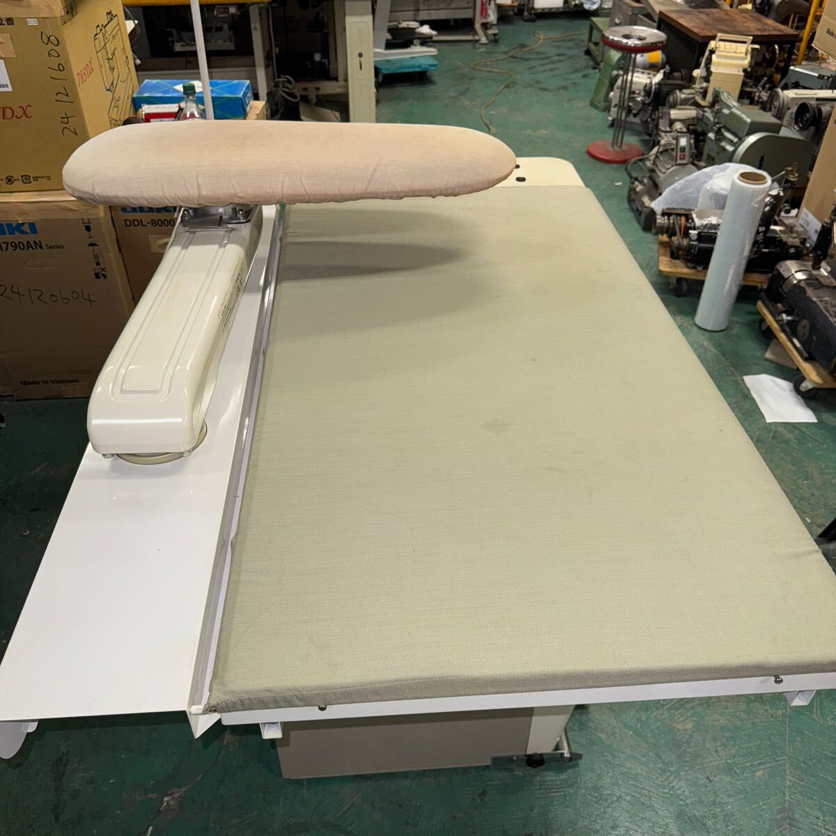 25011407 NAOMOTO ナオモト FB アイロン仕上げ台 100v 50Hz 動作 25011407 NAOMOTO ナオモト FB アイロン仕上げ台 100v 50Hz 動作