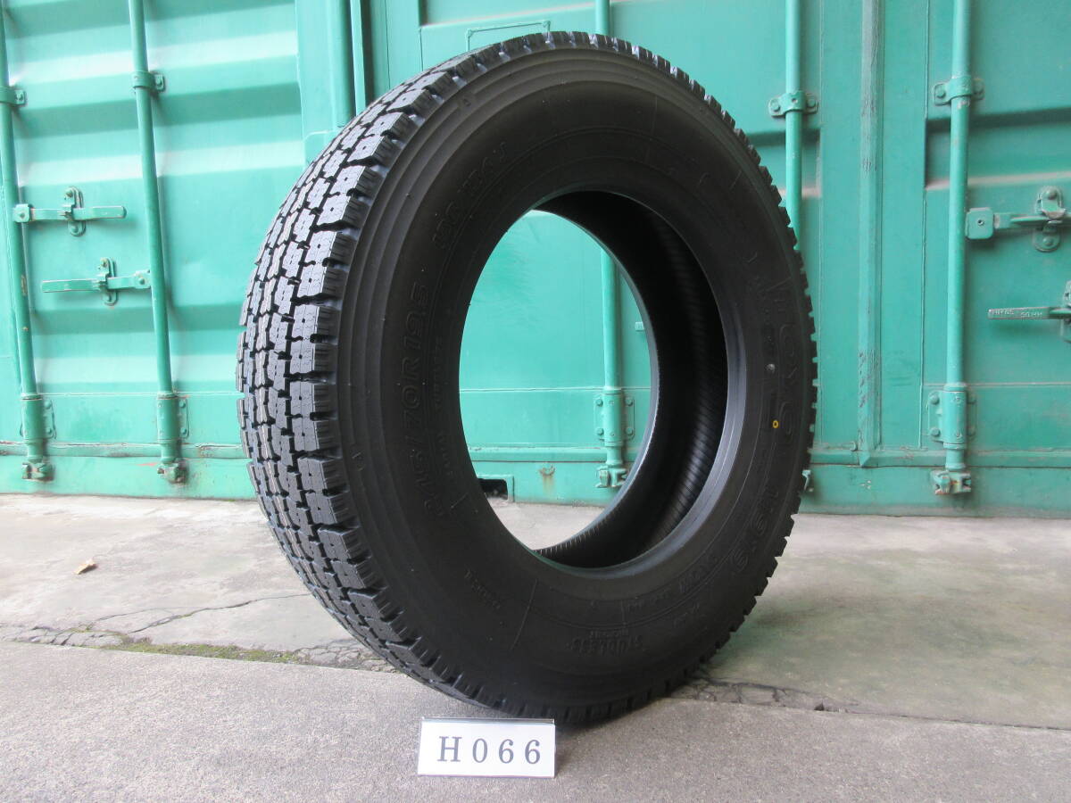 ☆新品! スタッドレス 245/70R19.5 TOYO　在庫8本 屋內(nèi)保管品 H066☆