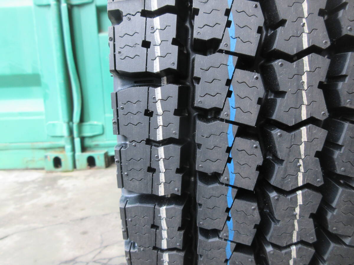 ☆新品! スタッドレス 245/70R19.5 TOYO　在庫8本 屋內(nèi)保管品 H066☆