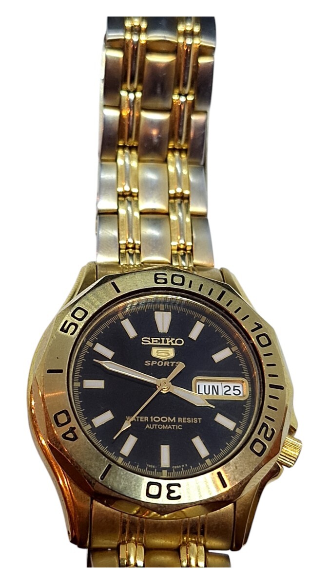 28028 SEIKO/セイコー 5 sports/7S26-01G0/機械式/自動巻き/スケルトンバック/ゴールドカラー/ヴィンテージ/プレゼント/入学祝い/不動品