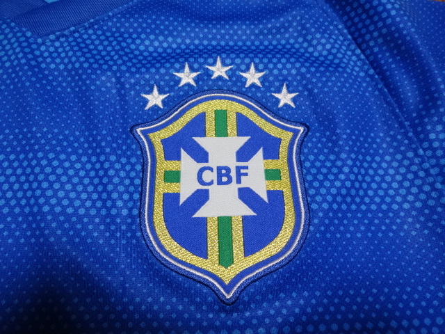 ブラジル代表 正規(guī)品 ユニフォーム シャツ 2014 ワールドカップ アウェイ Sサイズ 中古美品