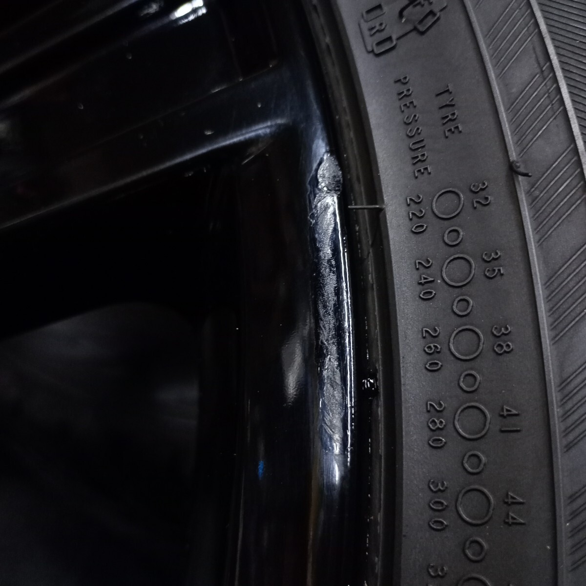 ランドローバー　レンジローバー　純正ホイール　黒　ノキアンタイヤ　スタッドレス　中古セット　275/45-21_画像5