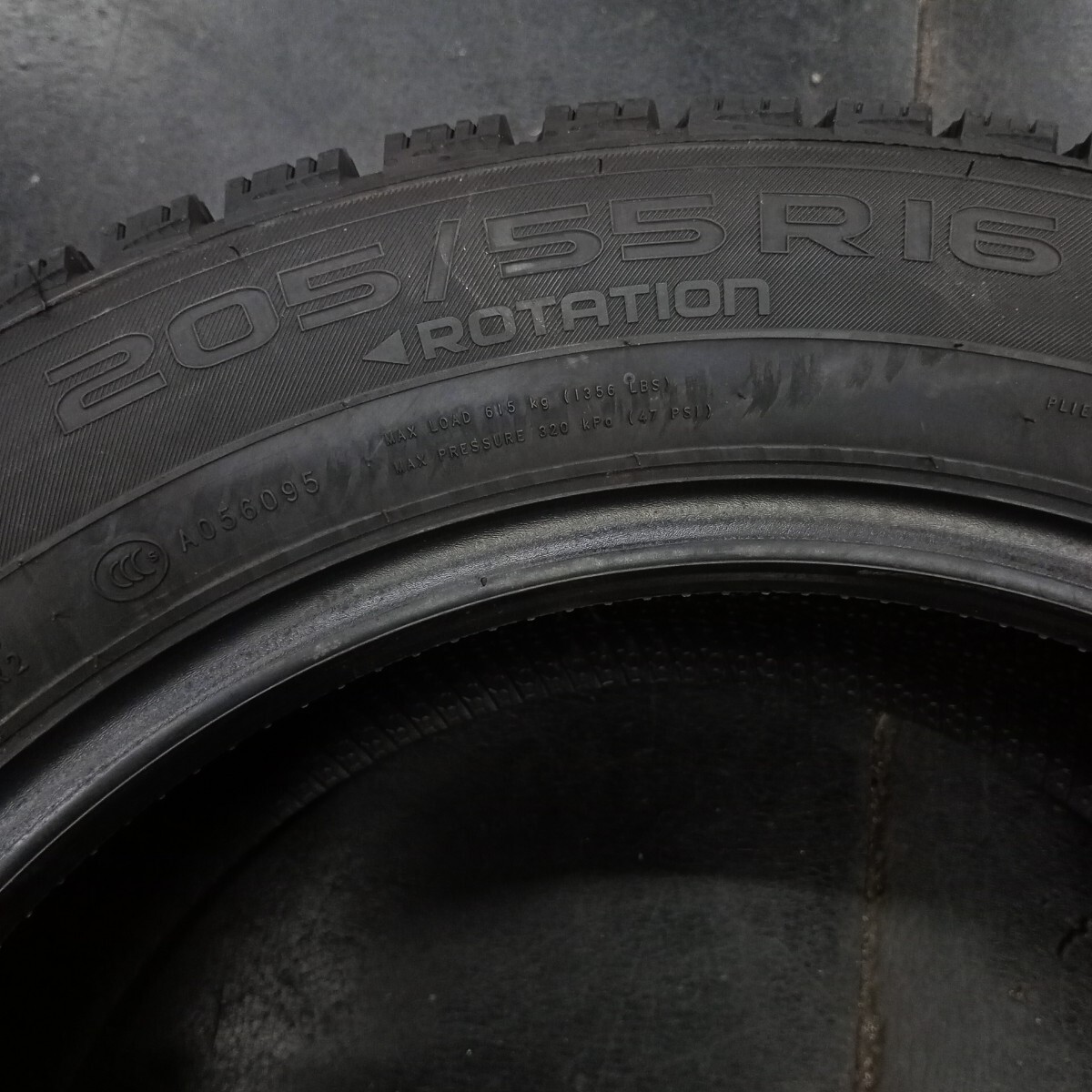 205/55R16 RFT ノキアン 20年製 ４本 中古スタッドレスタイヤ　バリ山_画像7
