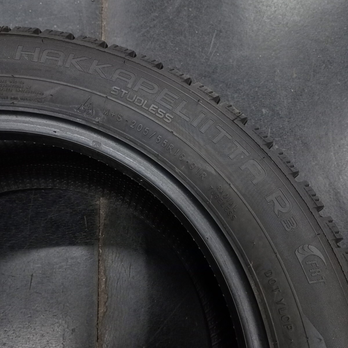 205/55R16 RFT ノキアン 20年製 ４本 中古スタッドレスタイヤ　バリ山_画像9