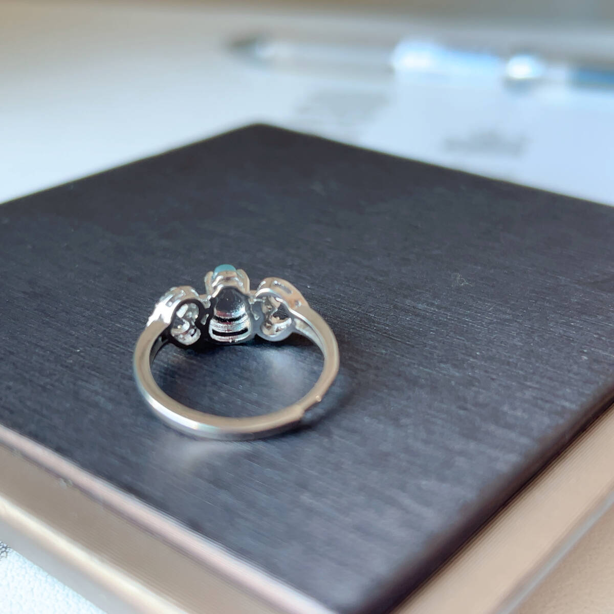 ◇ジェイド(本翡翠)◇キャッツアイ効果◇指輪◇リング◇翡翠・ヒスイ◇フリーサイズ◇天然石◇パワーストーン◇プレゼントに034R1105 _画像6