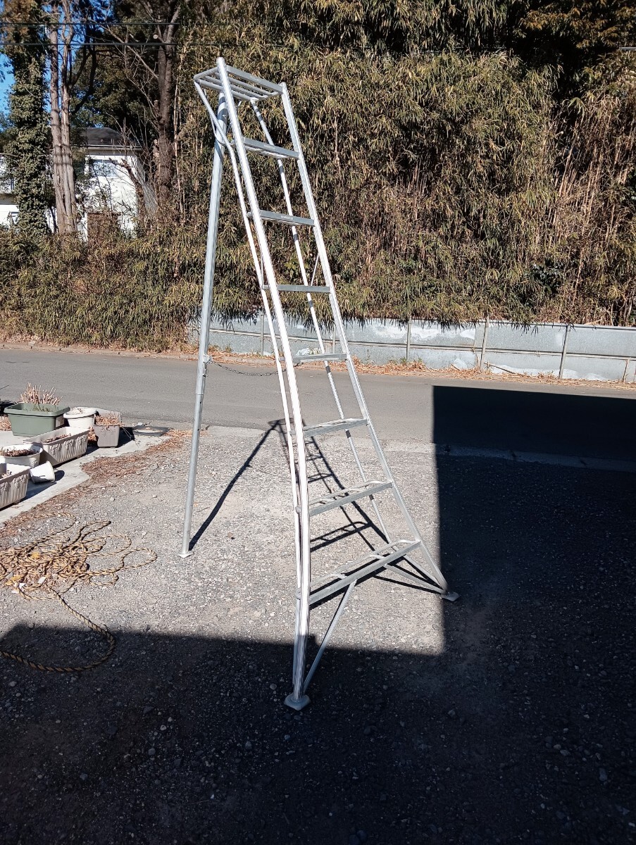 # 長谷川工業 アルミ園芸三脚 グリーンステップ GSC-240T