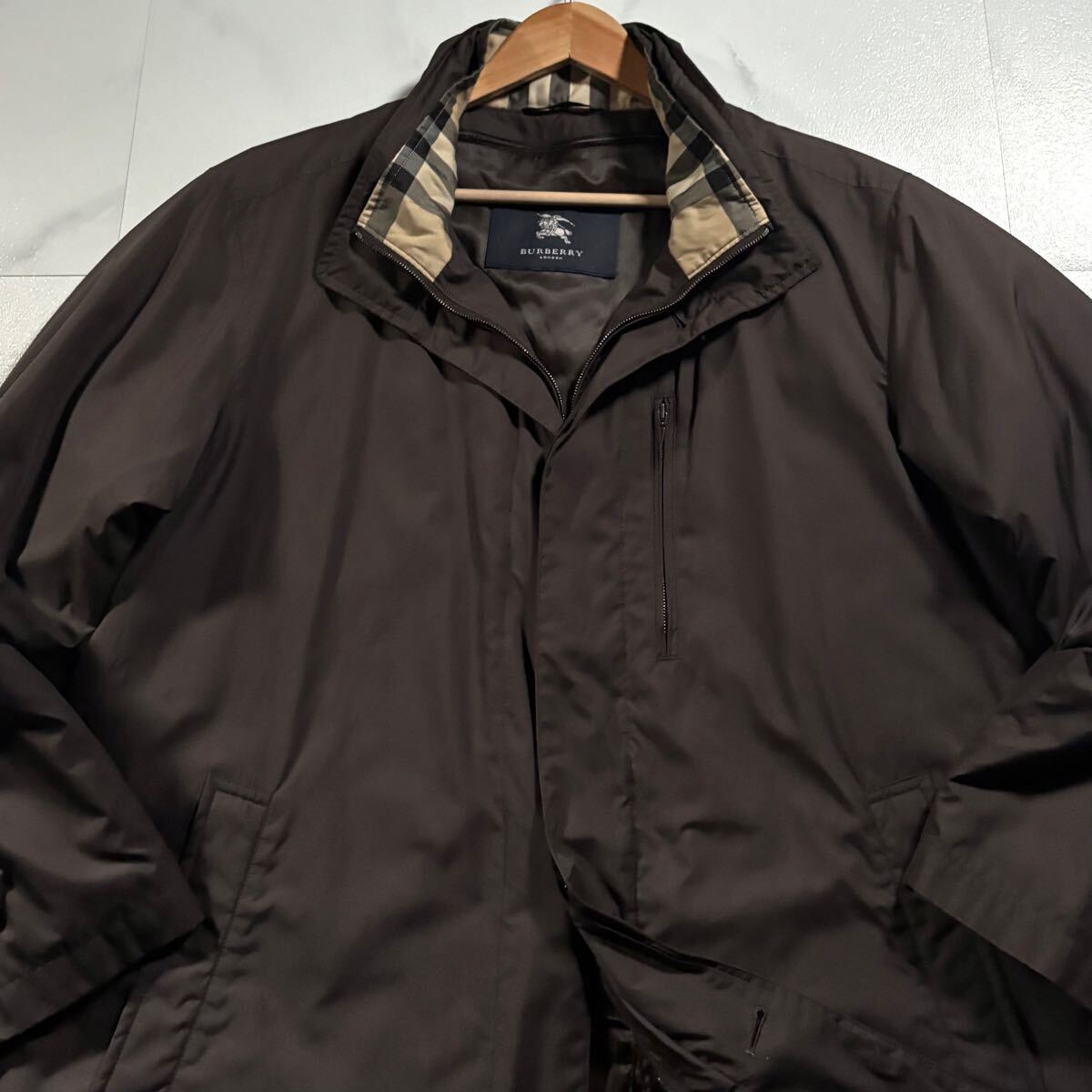 バーバリーロンドン　ナイロンコート　ダウンライナー付き　Lサイズ バーバリーロンドンナイロンコートダウンライナー付きLサイズ