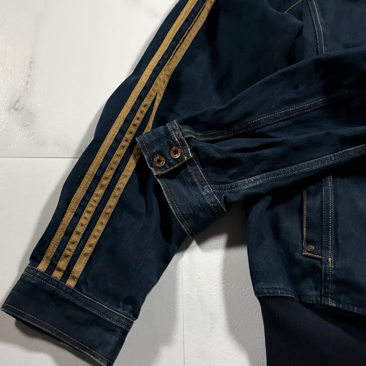 極美品/XXLサイズ DIESEL adidas コラボ別注 デニムジャケット 極美品/XXLサイズ DIESEL adidas コラボ別注 デニムジャケット