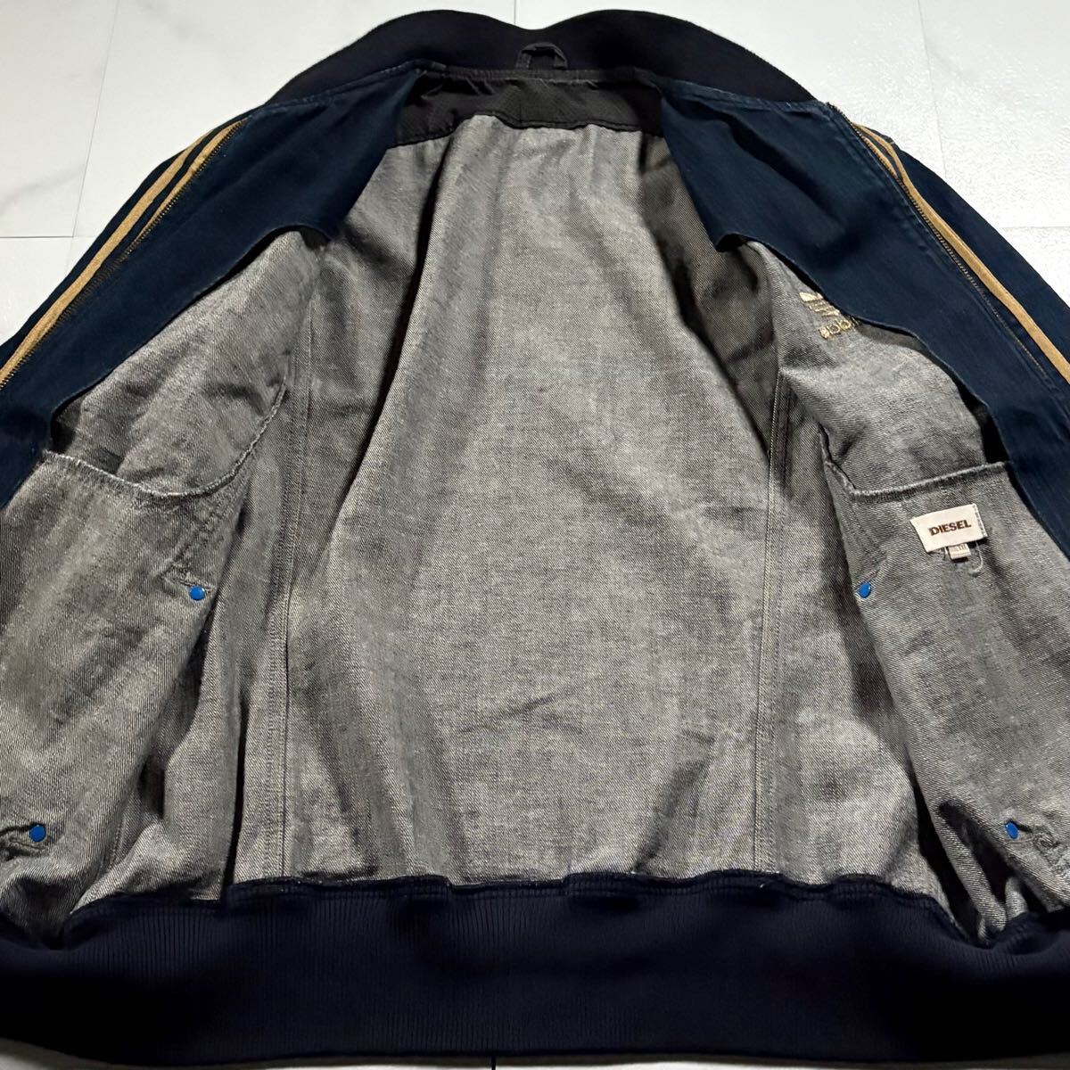 極美品/XXLサイズ DIESEL adidas コラボ別注 デニムジャケット 極美品/XXLサイズ DIESEL adidas コラボ別注 デニムジャケット