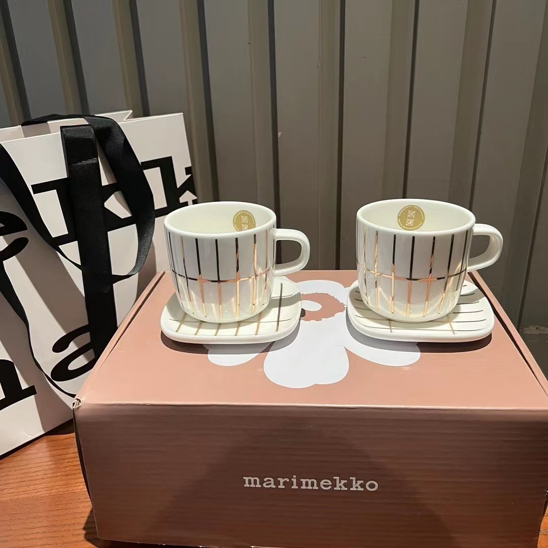 marimekko フィンランド カップとソーサー セット 2点セット marimekko フィンランド カップとソーサー セット 2点セット