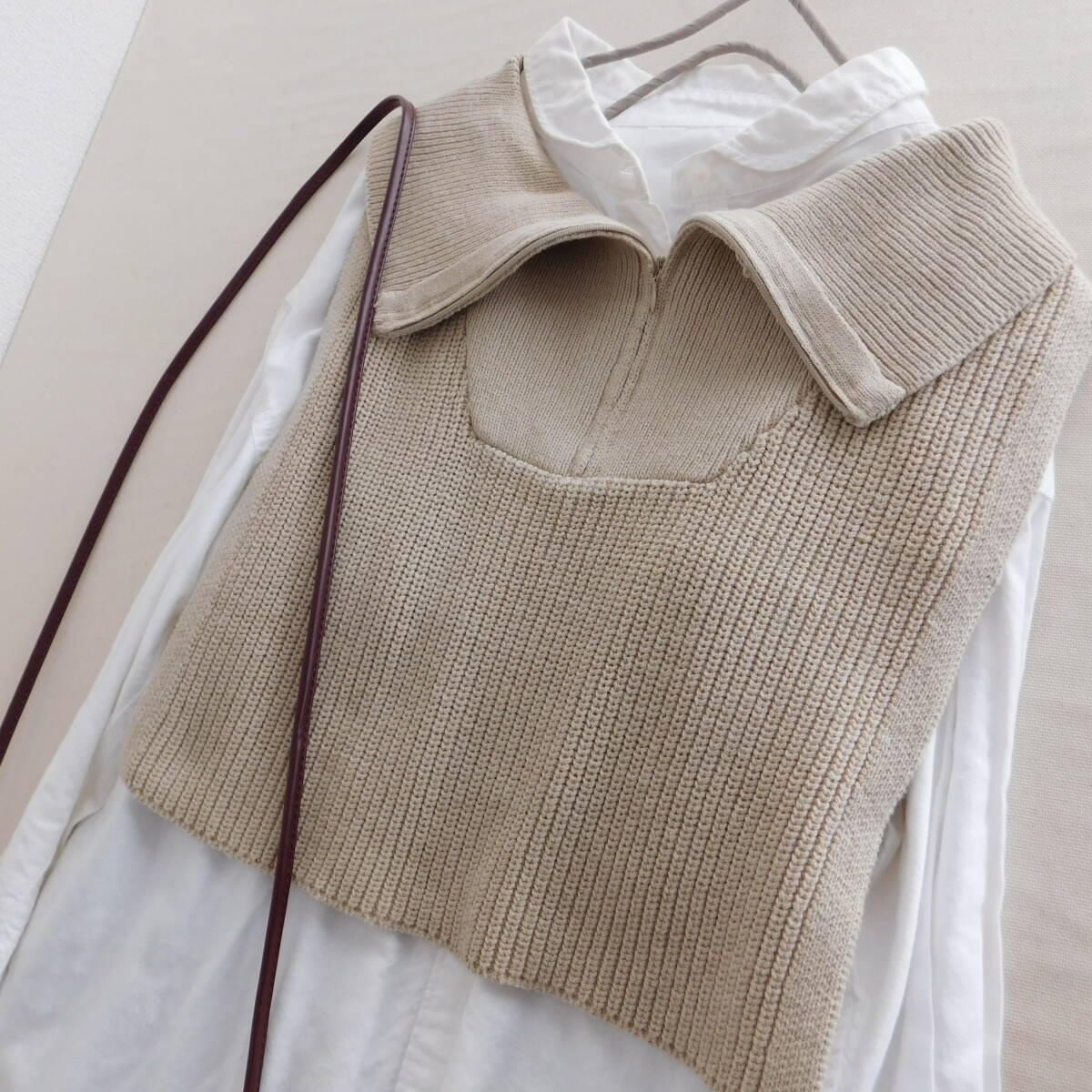 アルシーヴ★archives★新品同様★ハーフジップベスト?春にも?★b042