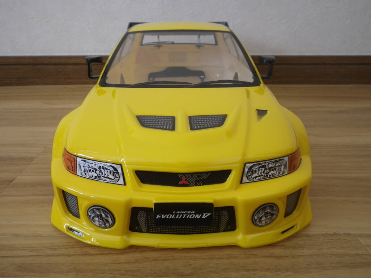 ワイドボディの5代目「ランエボ」が電動RCカーで登場！タミヤ
