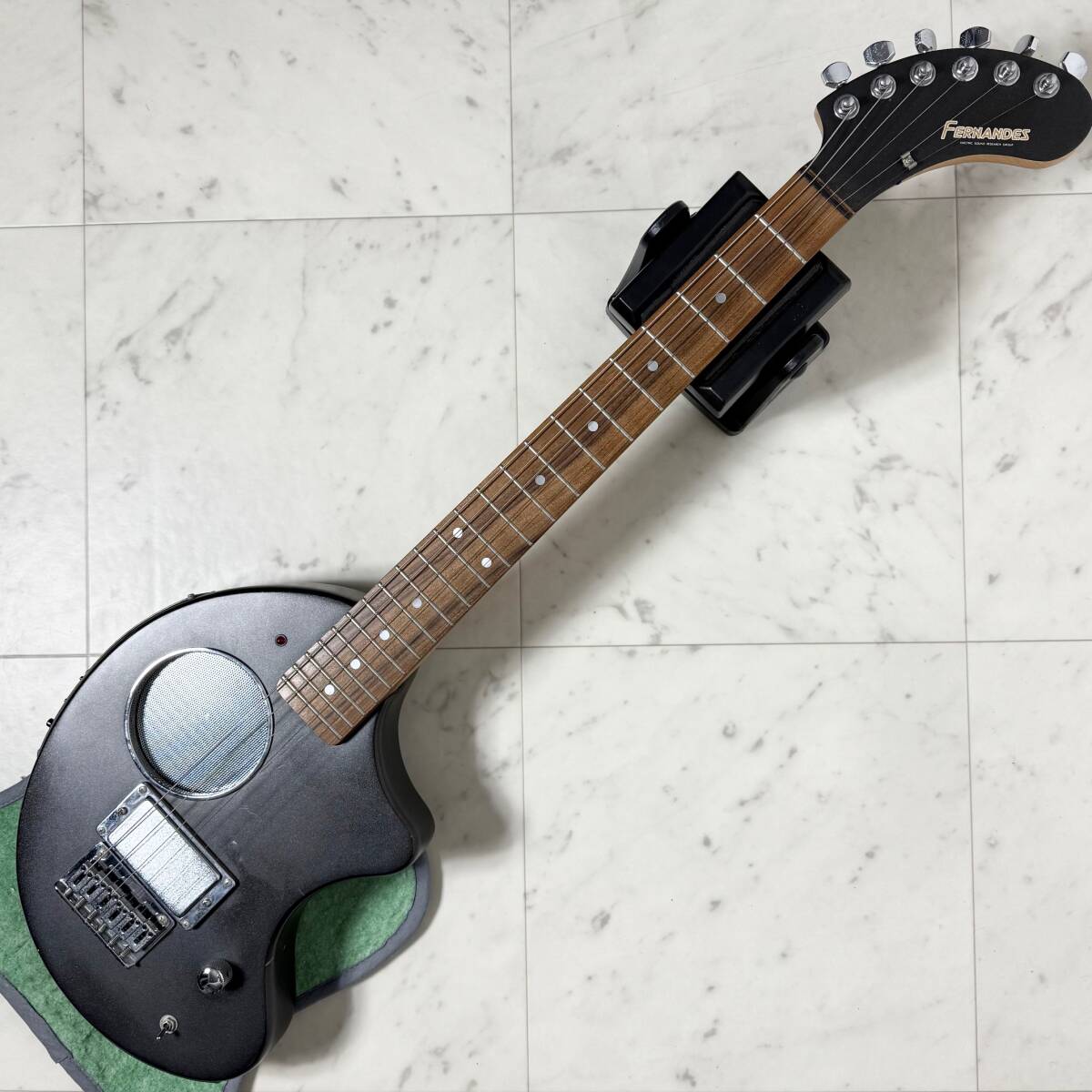 FERNANDES アンプ内蔵エレキギター DIGI-ZO シルバー ジャンク