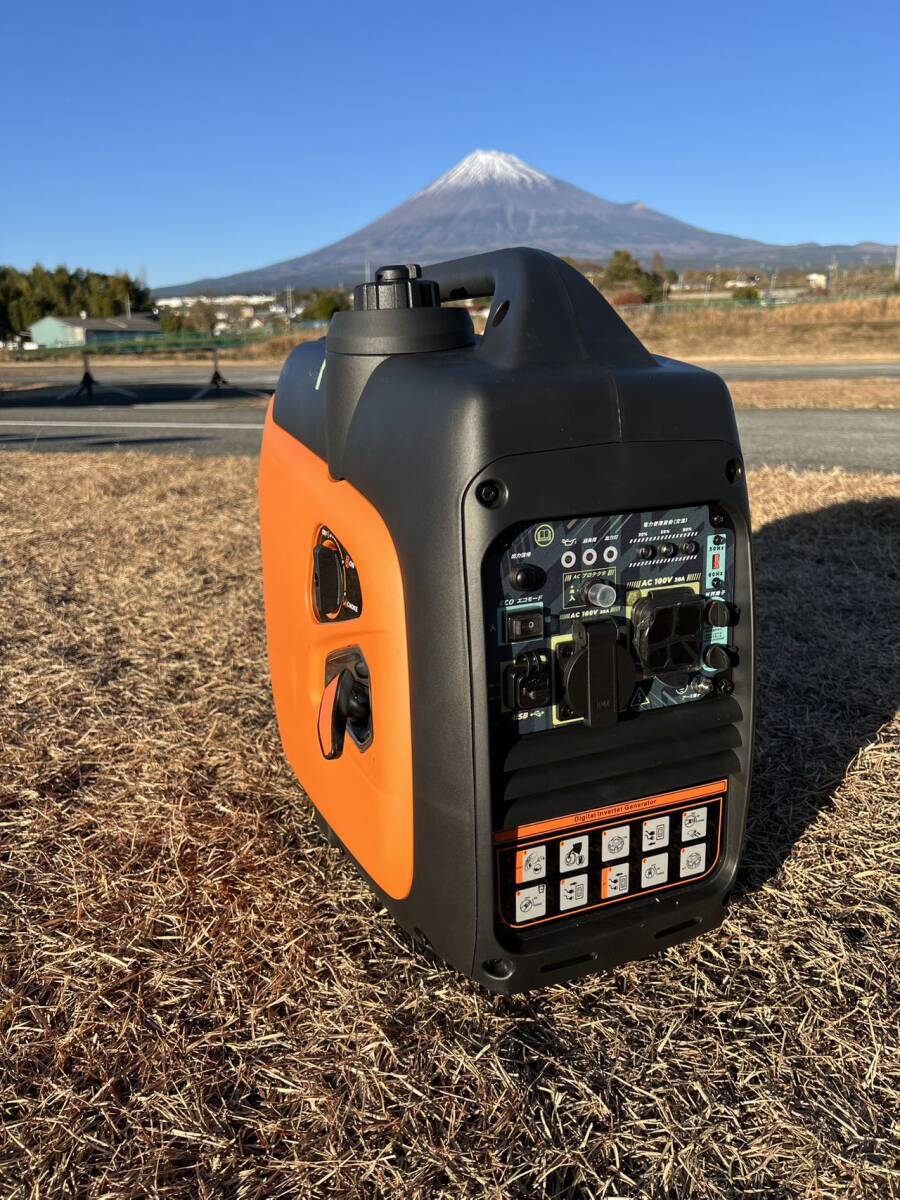 インバーター発電機 KEH3000i 定格出力3.0kVA 正弦波 防音型 高出力 軽量 静音 家庭用 ガソリン発電機 ポータブル発電機 並列運転