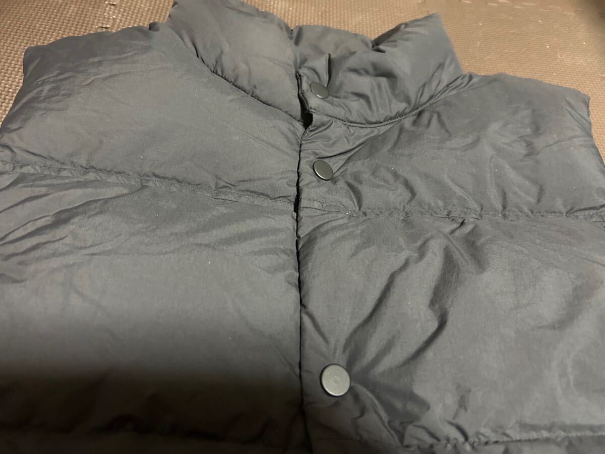 美品ユニクロダウン90％フェザー10％黒ダウンベスト　サイズXL_画像3