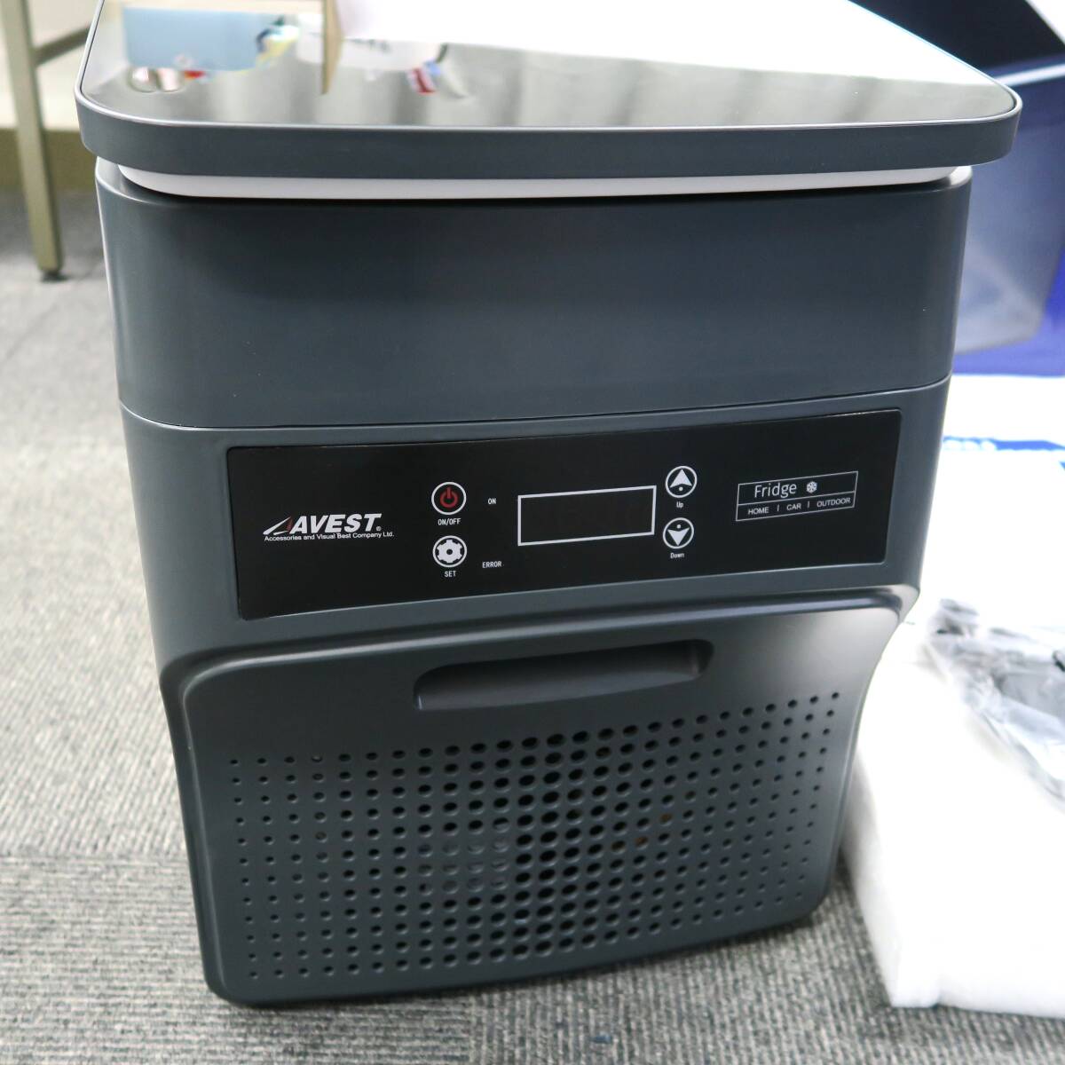 2Way電源付属 未使用(開封のみ)32L ポータブル冷蔵庫 冷凍 2Way電源付属 未使用(開封のみ)32L ポータブル冷蔵庫 冷凍