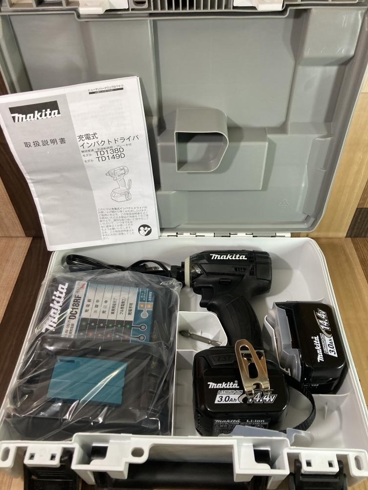 007◇未使用品・即決価格◇マキタ makita 14.4V充電式インパクトドライバ TD138DRFXB